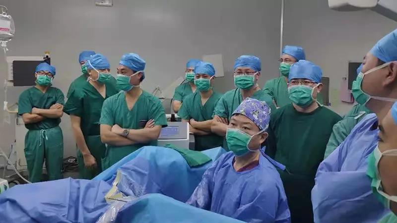 经尿道前列腺铥激光剜除术，山东省立第三医院 刘荷臣教授,瑞柯恩