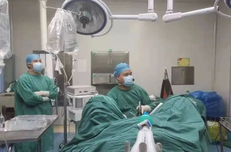 重庆大学附属三峡医院 代宏教授 优路激光经尿道前列腺剜除术,瑞柯恩